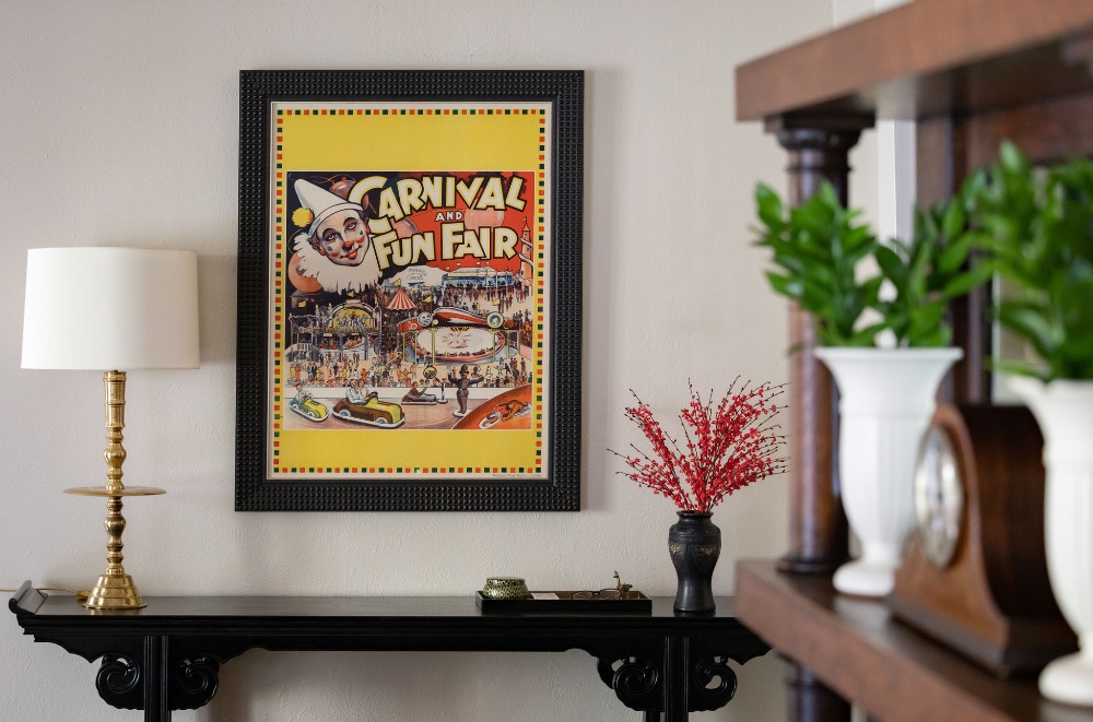 Munger Place Prairie Style Home — image 3